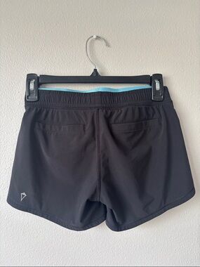 Ivivva lululemon girls running shorts black athletic bottoms size 12 lined